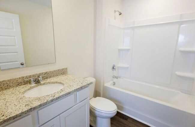 Building Photo - MOVE IN SPECIAL-Beautiful home available for rent