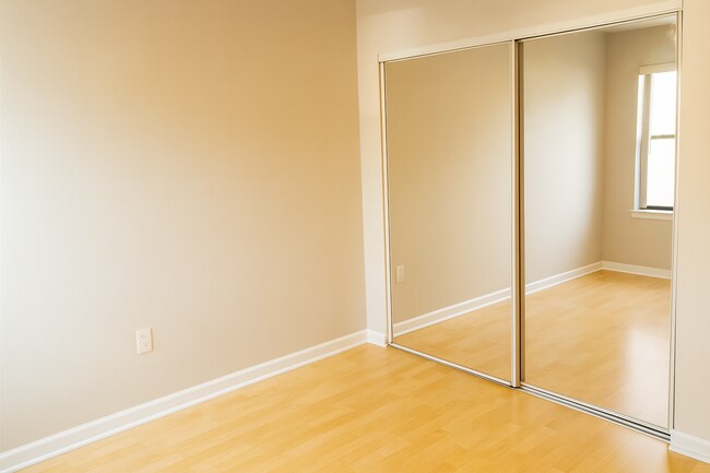 Building Photo - 2425 Loran Ct