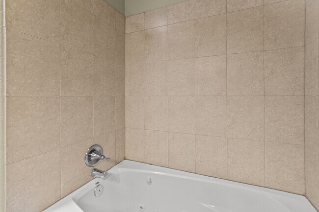 Building Photo - 307 Heath Dr