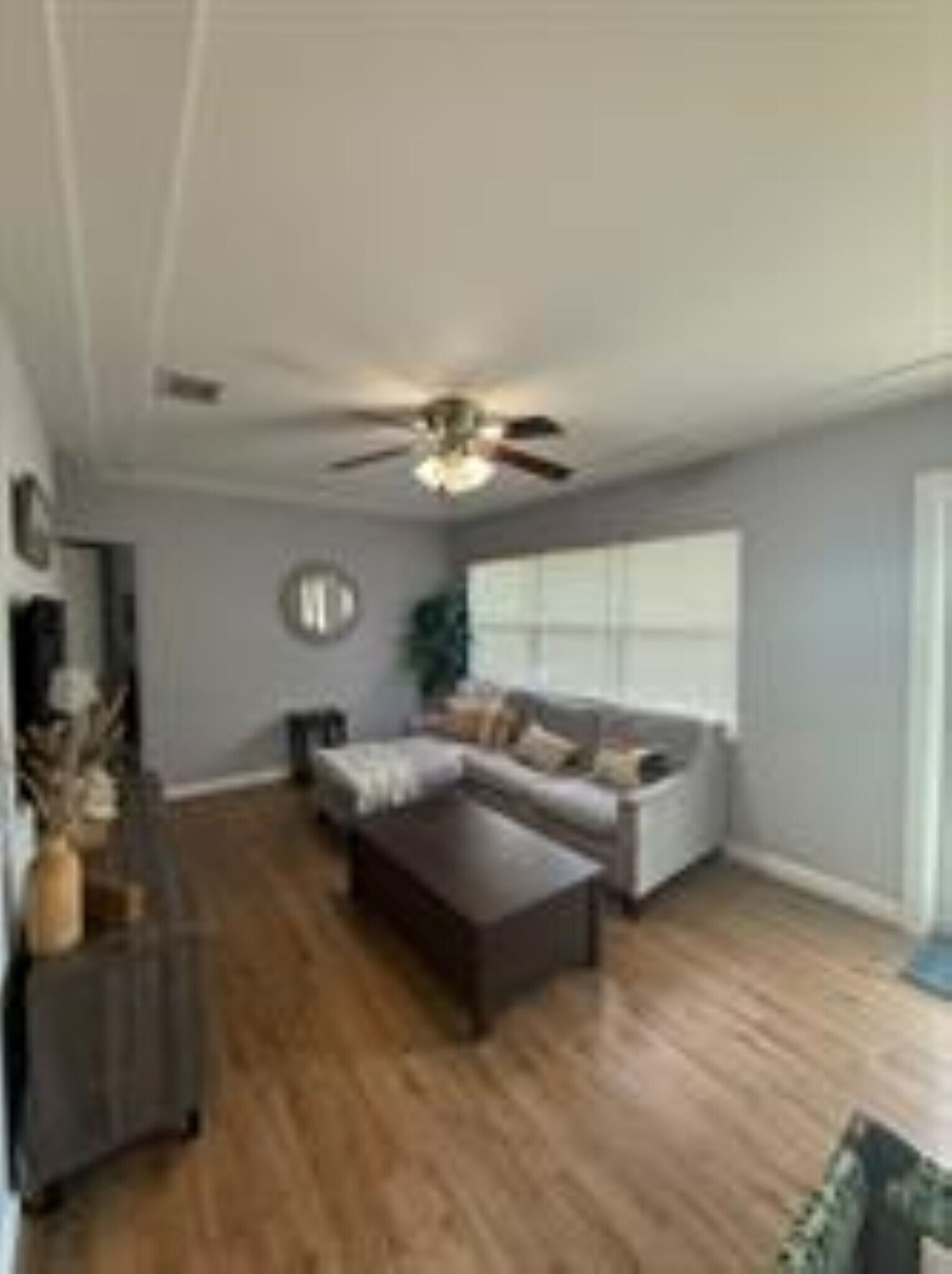 Building Photo - 541 NE 58th Ct