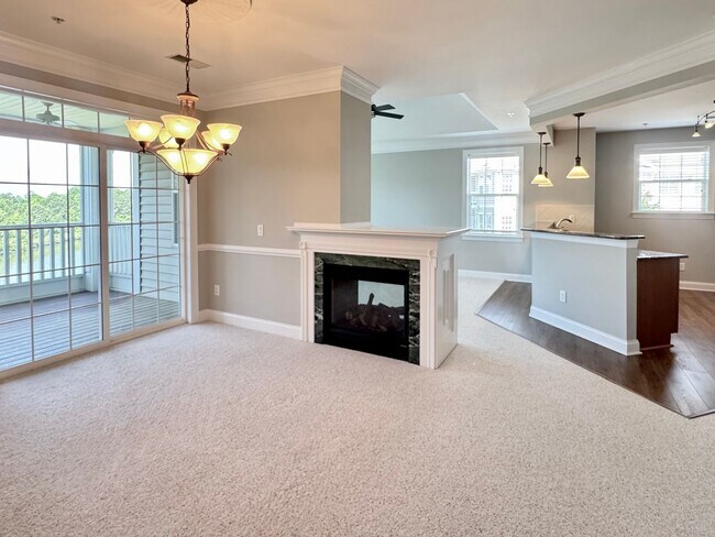Building Photo - 2 Bedroom | 2 Bathroom Corner Unit Townhom...