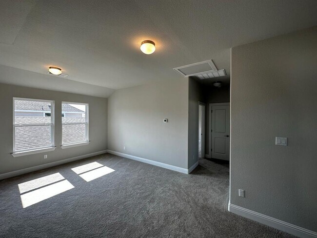 Building Photo - 109 Riverhill Dr