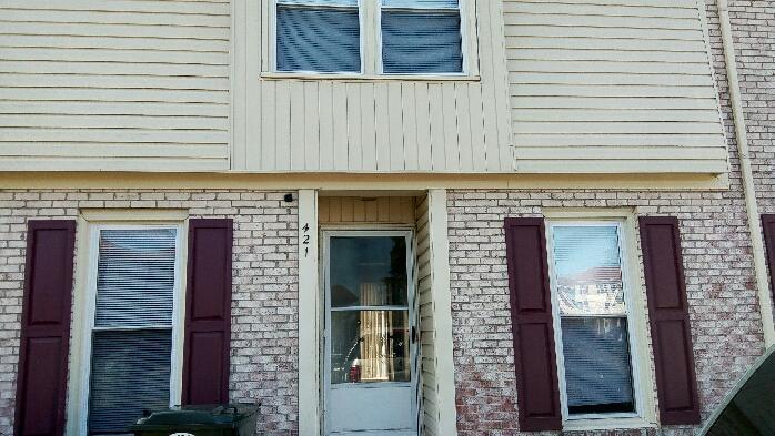 Building Photo - 421 Cumbrian Ct