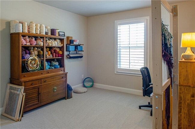 Building Photo - 660 Stately Dr