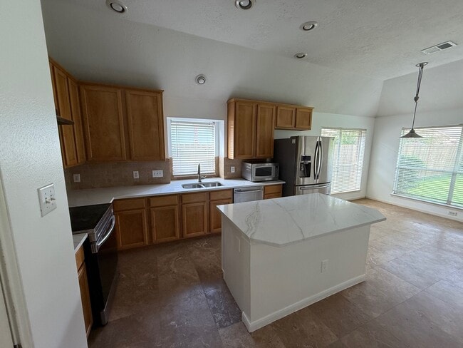 Building Photo - 3642 Heritage Colony Dr