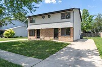 Building Photo - $1,250 | 2 Bedroom, 1.5 Bathroom Duplex | ...