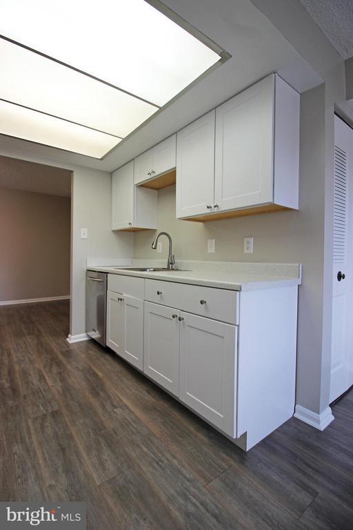 Building Photo - 10208 Bushman Dr