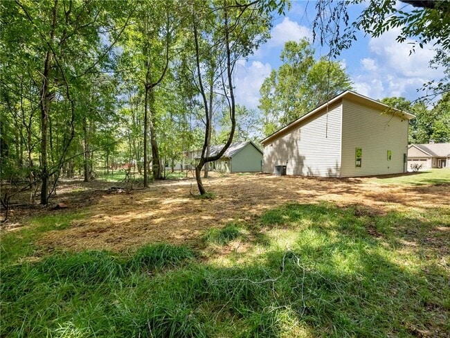Building Photo - 8083 Beachwood Dr