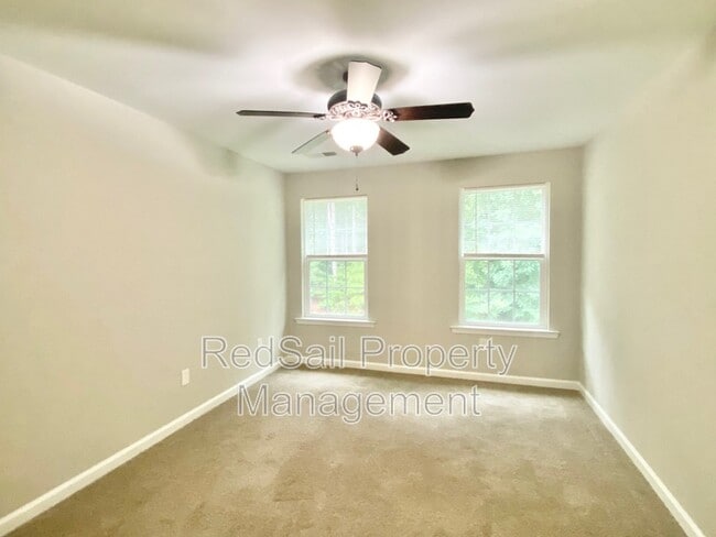 Building Photo - 107 Riva Ct