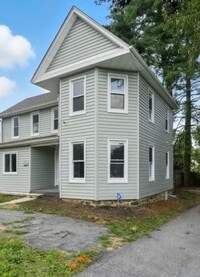 Building Photo - Rolling Rd