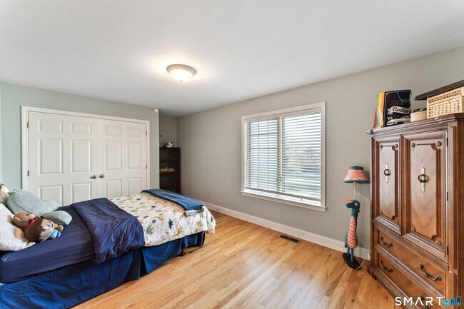 Building Photo - 7 Lower County Rd