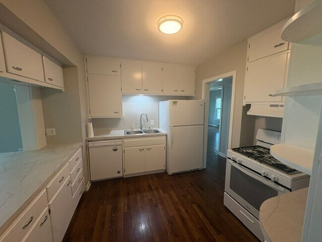 Building Photo - Charming 3 Bedroom and 1 Bath Pleasant Hill Home with Garage, Carport & Fenced Yard!
