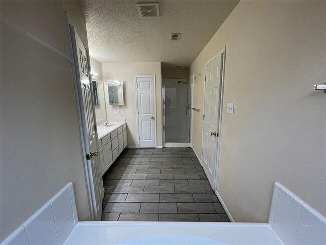 Building Photo - 4815 Vintage Grove Ct