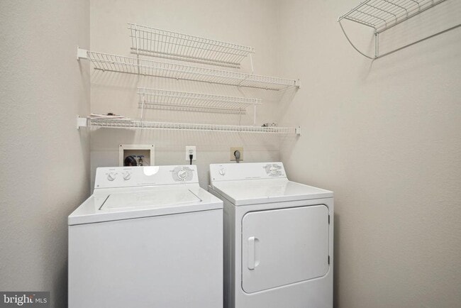 Building Photo - 1601 Spring Gate Dr.