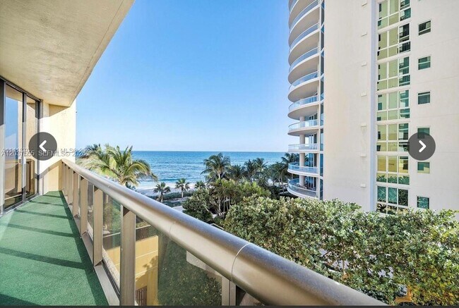 Building Photo - 16275 Collins Ave