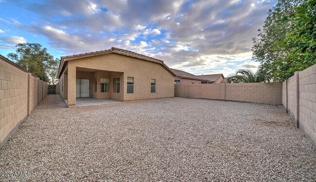 Building Photo - 44811 Paraiso Ln