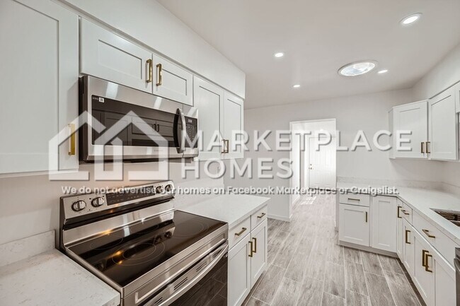 Building Photo - 12021 N Riviera Ct