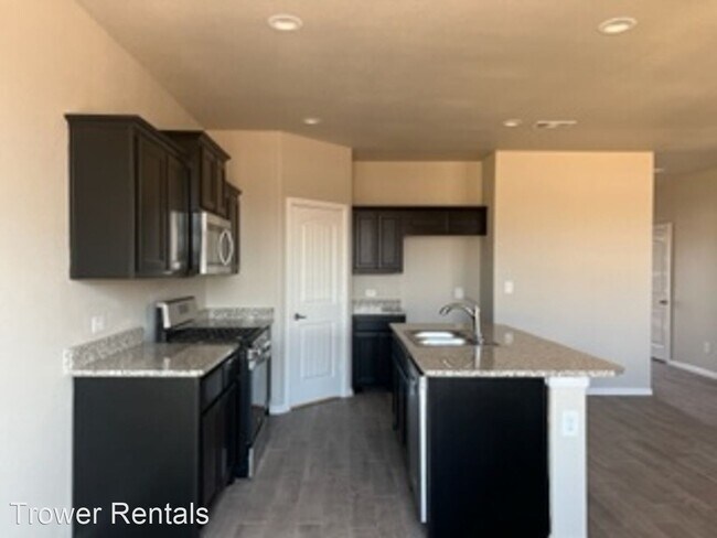 Building Photo - 3 br, 2 bath House - 1902 Twin Falls Dr