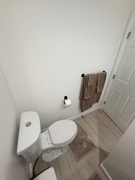 Building Photo - 4232 Jefferson St