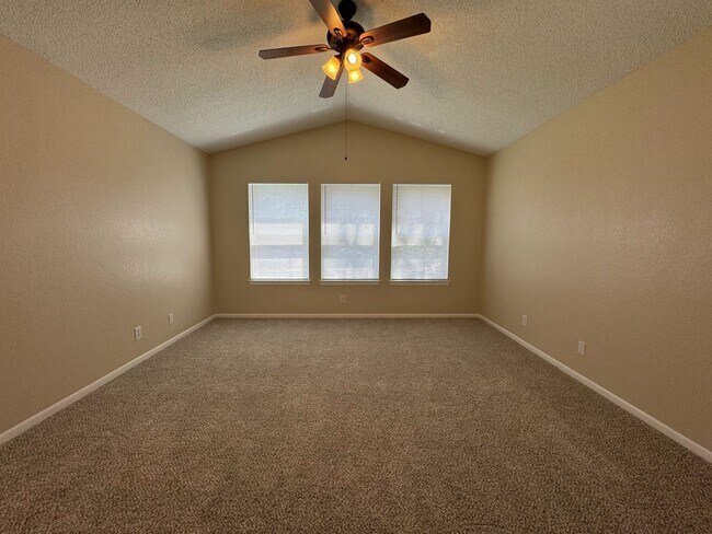 Building Photo - 4-Bedroom House for Rent in Killeen