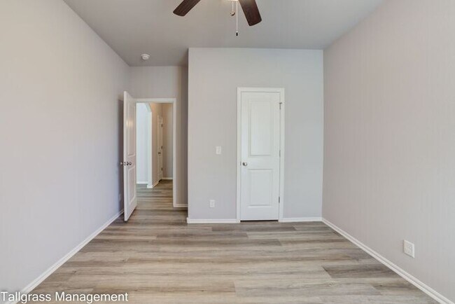 Building Photo - Spacious 4-Bedroom, 2.5-Bath in Broken Arrow!