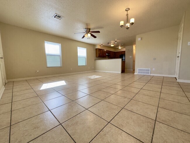 Building Photo - 1736 Flood St