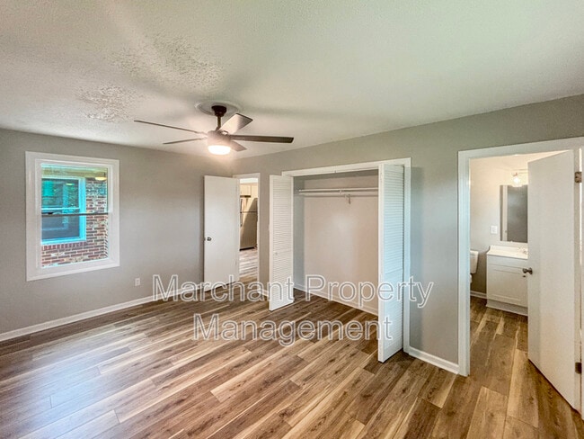 Building Photo - 4702 Old Spartanburg Rd