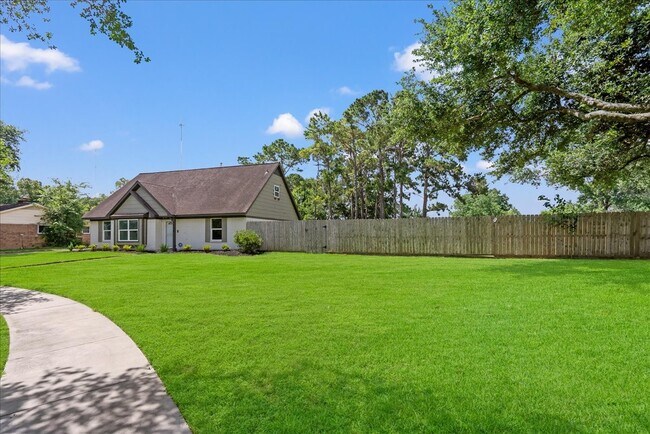 Building Photo - 3234 Cherry Springs Dr