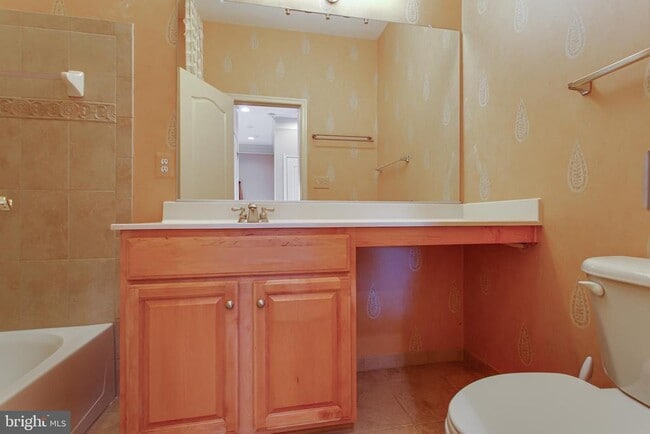 Building Photo - 22000 Avonworth Square