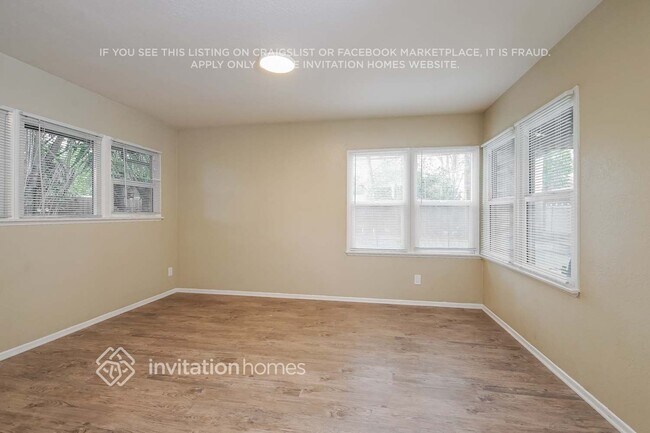 Building Photo - 17363 Saticoy St