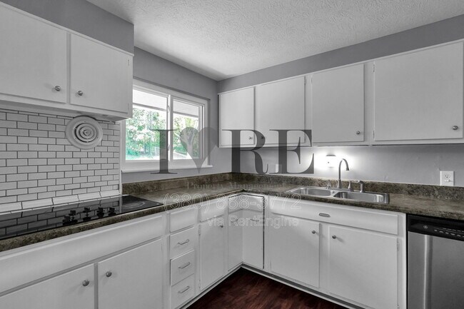 Building Photo - 7025 Retton Rd