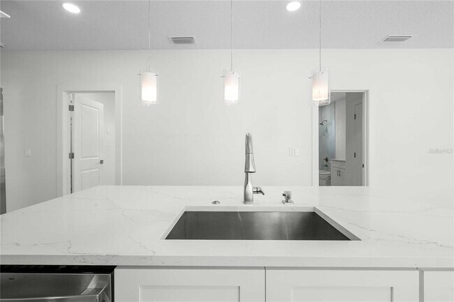 Building Photo - 2203 N Blvd