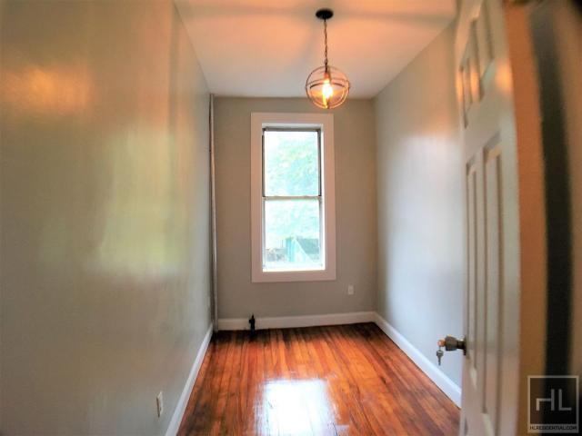 Building Photo - 3 bedroom in BROOKLYN NY 11233