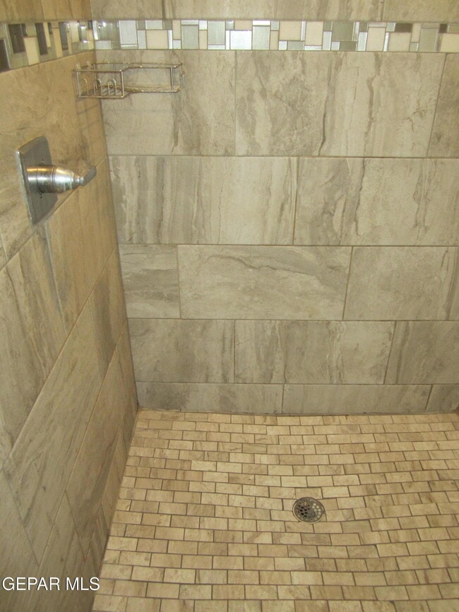 Building Photo - 323 Malta St