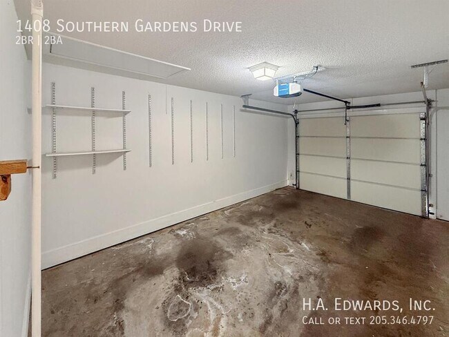 Building Photo - 1408 Southern Gardens Dr
