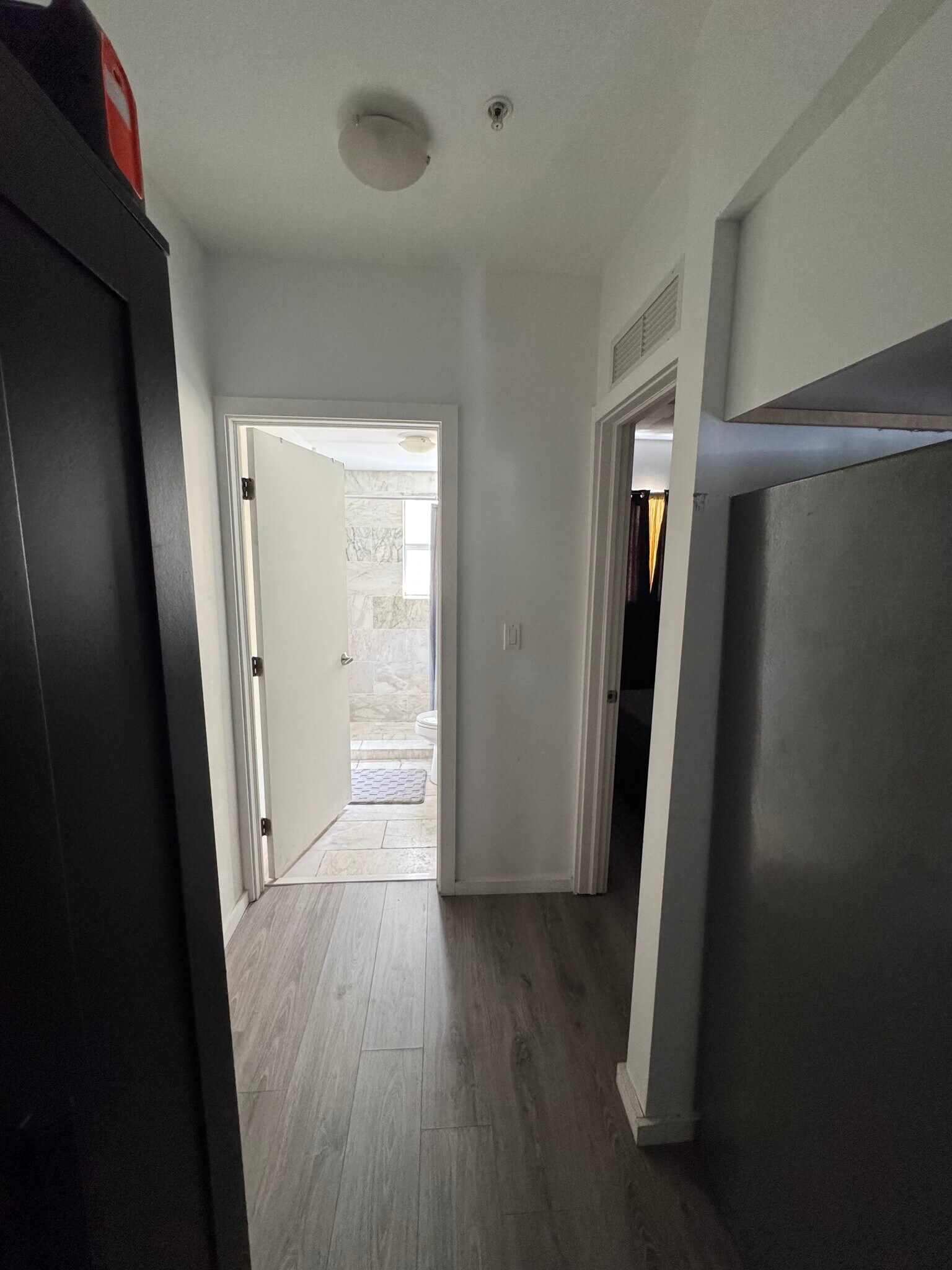 Building Photo - 810 7th St