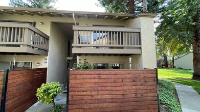 Building Photo - Walnut Creek! 1 bedroom 1 bath  excellent location walk to Bart & Bay Club, minutes to Downtown!