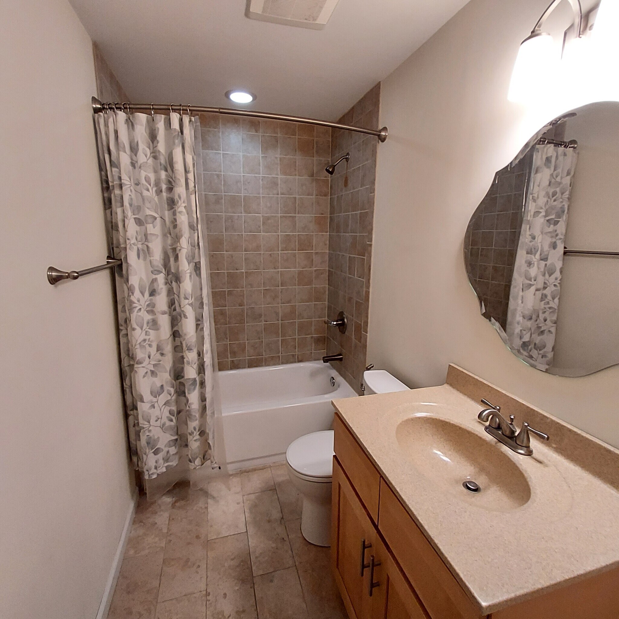 Lower level full bath - 1238 Freedom Pt