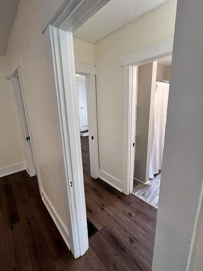 Building Photo - Beautifully Imperfect Character Craftsman Home! Eastside Olympia Home