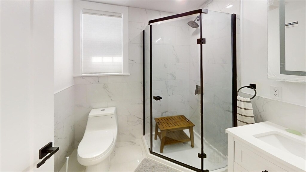 Building Photo - 36 Shepard St