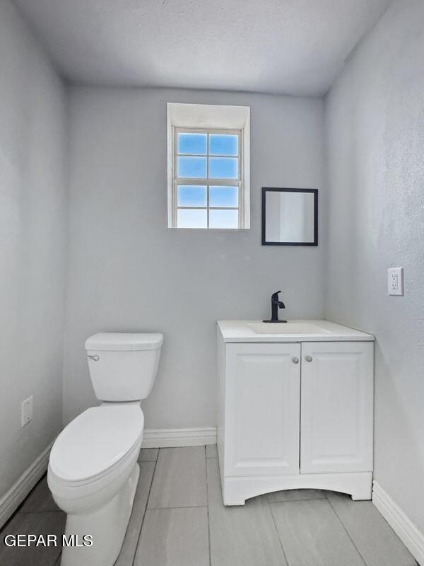 Building Photo - 1305 E Rio Grande Ave