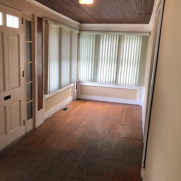 enclosed front porch - 10 Chandler St