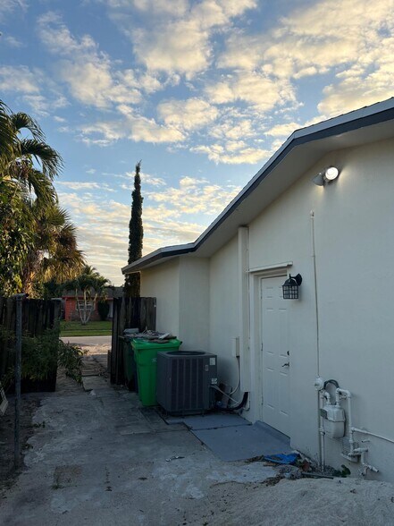 Entrance - 5941 NW 14th Ct