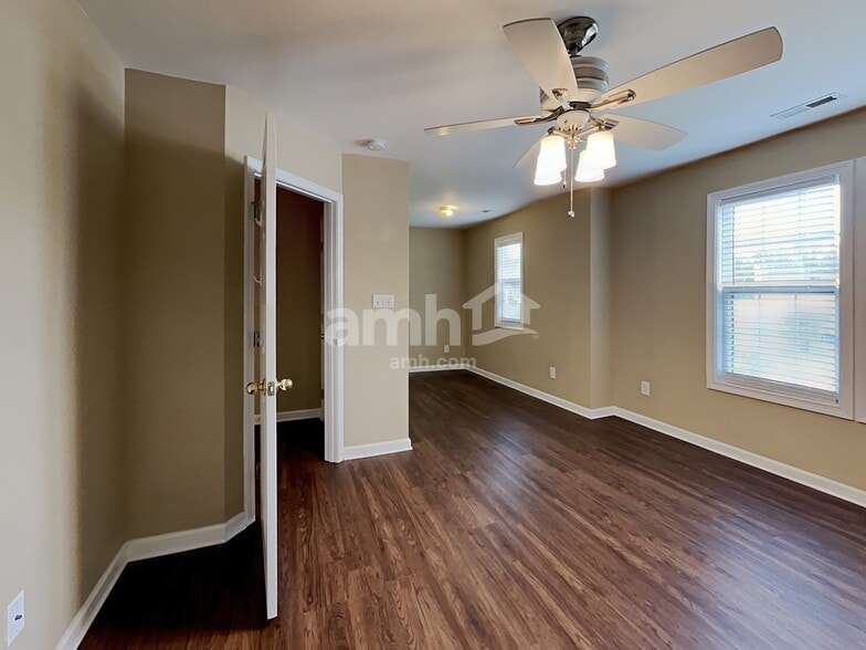 Building Photo - 2701 Mortise Ct