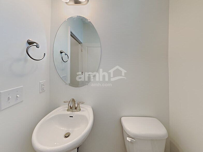 Building Photo - 412 Bluewater Dr
