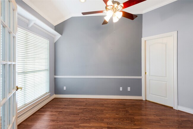 Building Photo - 60 Fairfield Dr