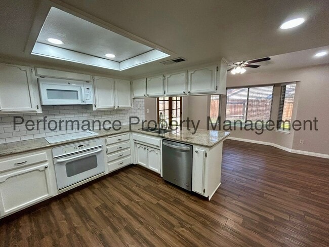 Building Photo - 14300 San Jose Ave