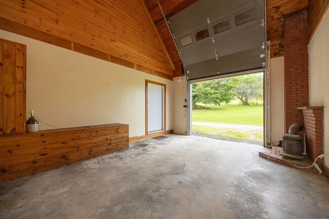 Building Photo - 2169 Green Bay Loop