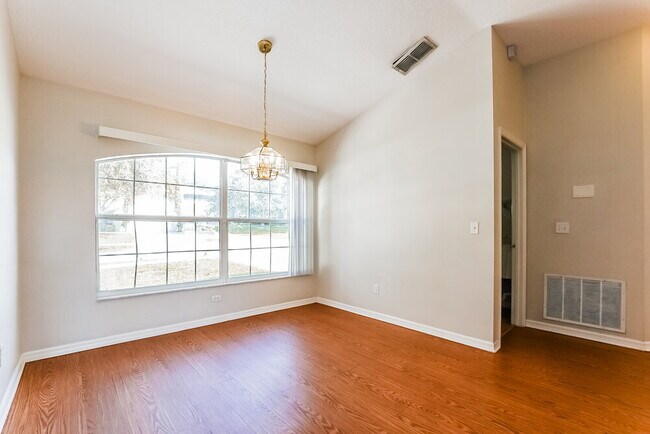 Building Photo - 819 Shore Breeze Way