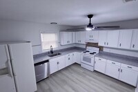 Building Photo - 1190 Hazel St